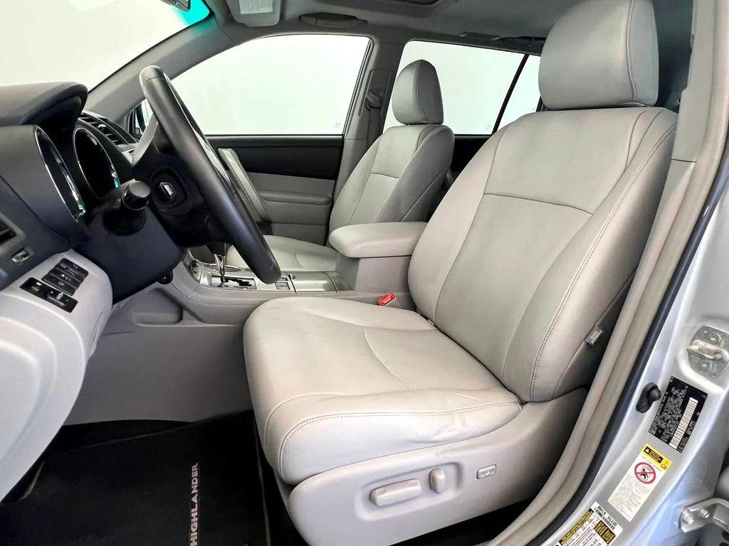 used 2013 Toyota Highlander car, priced at $12,900