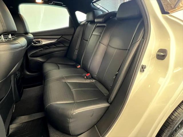 used 2015 INFINITI Q70 car, priced at $17,500