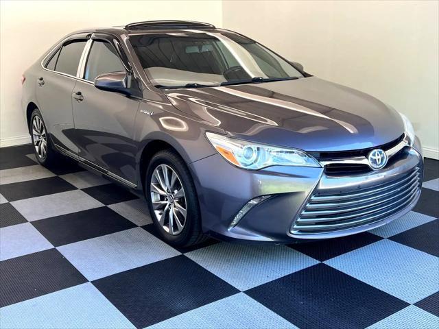 used 2015 Toyota Camry Hybrid car, priced at $7,500