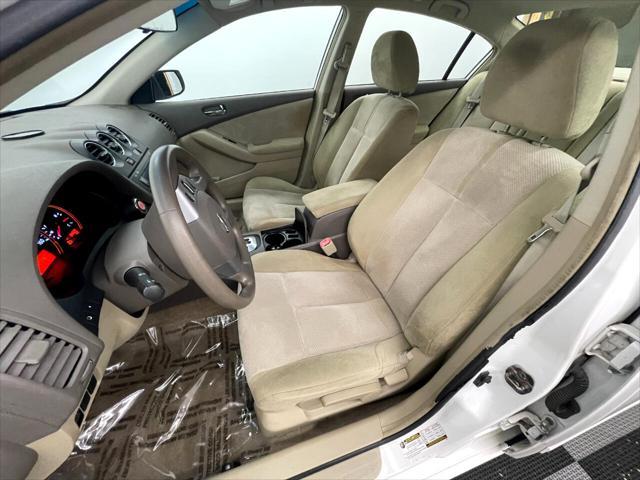 used 2009 Nissan Altima car, priced at $6,900