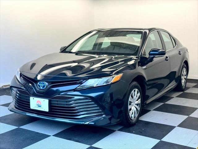 used 2019 Toyota Camry Hybrid car, priced at $18,900