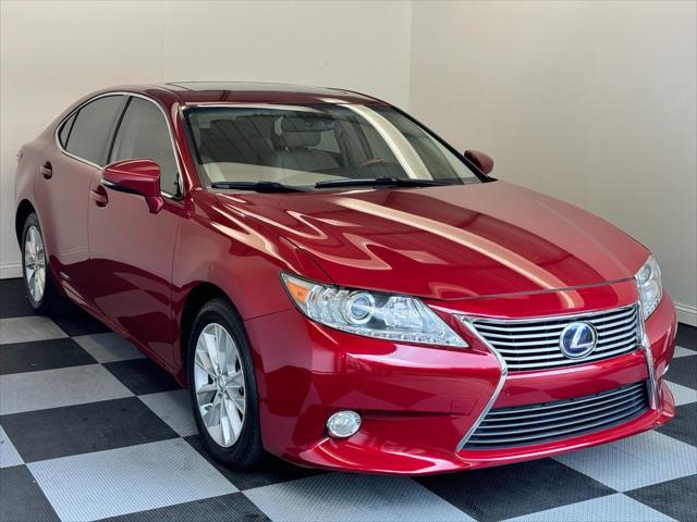 used 2013 Lexus ES 300h car, priced at $15,900