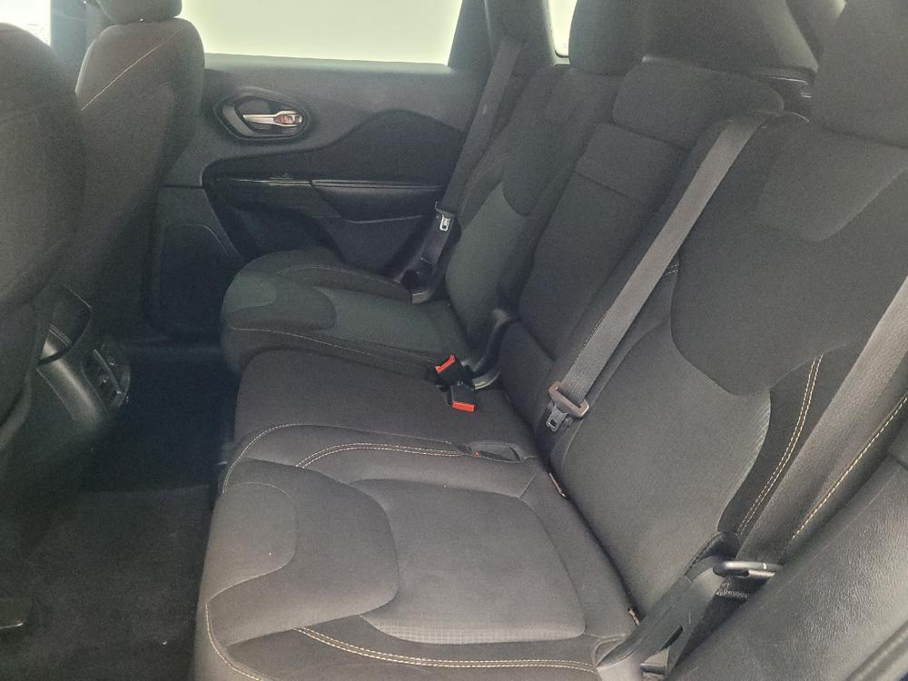 used 2016 Jeep Cherokee car, priced at $11,095