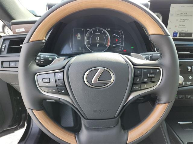 new 2024 Lexus ES 350 car, priced at $51,615