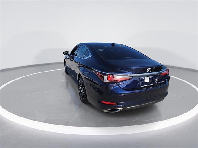 new 2025 Lexus ES 350 car, priced at $49,874