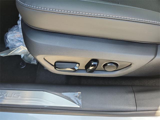 new 2025 Lexus RX 350 car, priced at $51,425