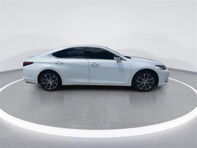 new 2025 Lexus ES 350 car, priced at $48,534