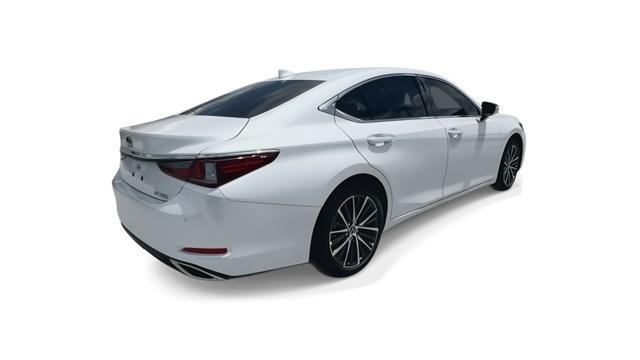 new 2025 Lexus ES 350 car, priced at $48,534