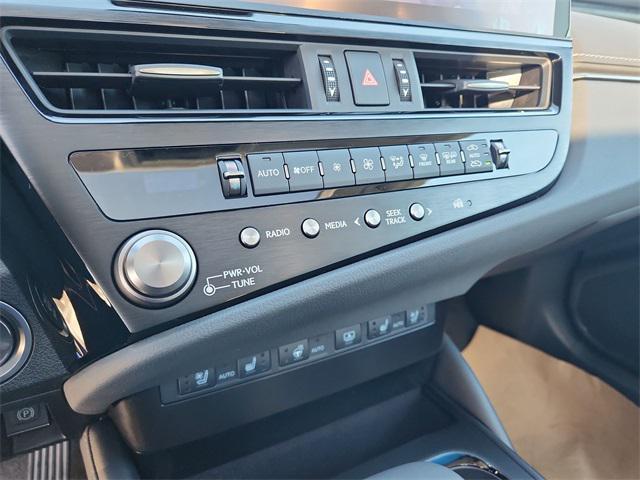 new 2025 Lexus ES 350 car, priced at $50,594