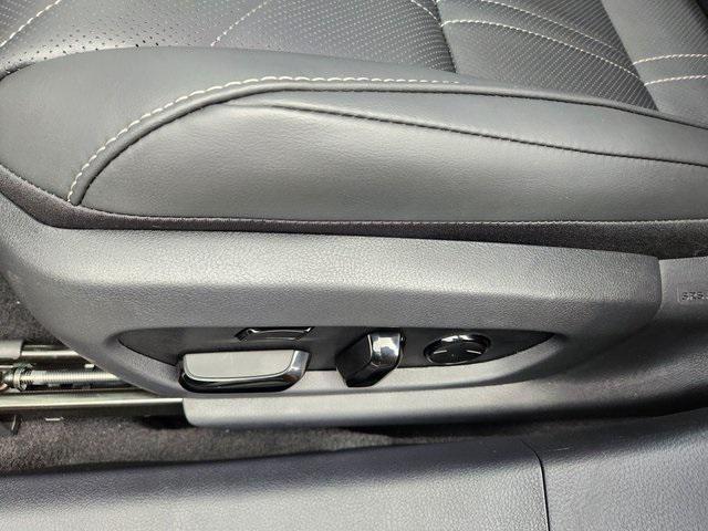 new 2025 Lexus ES 300h car, priced at $57,219