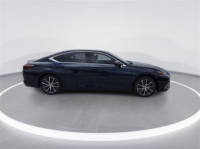 new 2025 Lexus ES 350 car, priced at $49,874