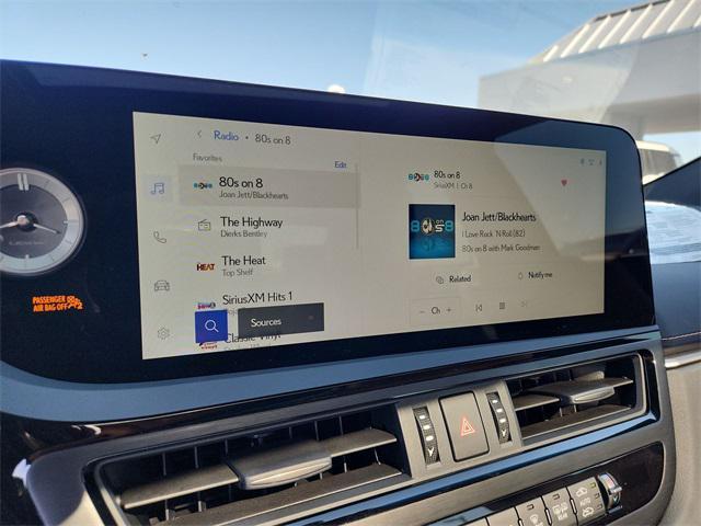 new 2025 Lexus ES 300h car, priced at $51,194