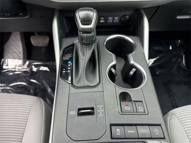used 2022 Toyota Highlander car, priced at $26,998