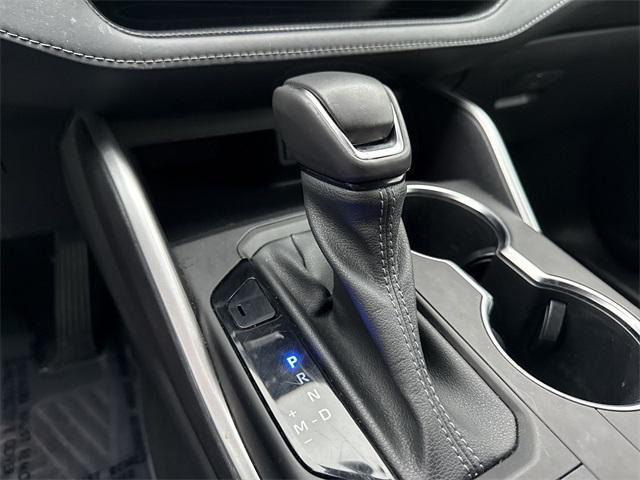 used 2022 Toyota Highlander car, priced at $32,998