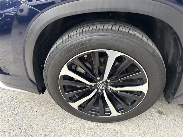 used 2022 Toyota Highlander car, priced at $32,998