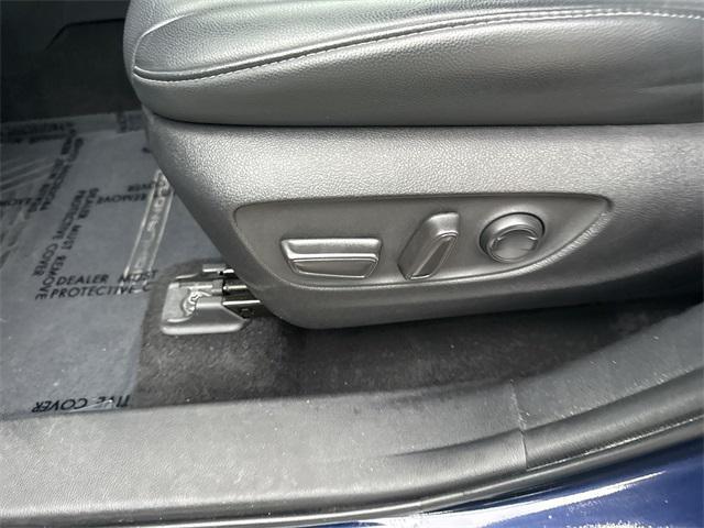 used 2022 Toyota Highlander car, priced at $32,998