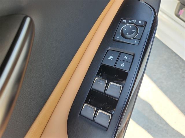 new 2025 Lexus ES 300h car, priced at $51,414