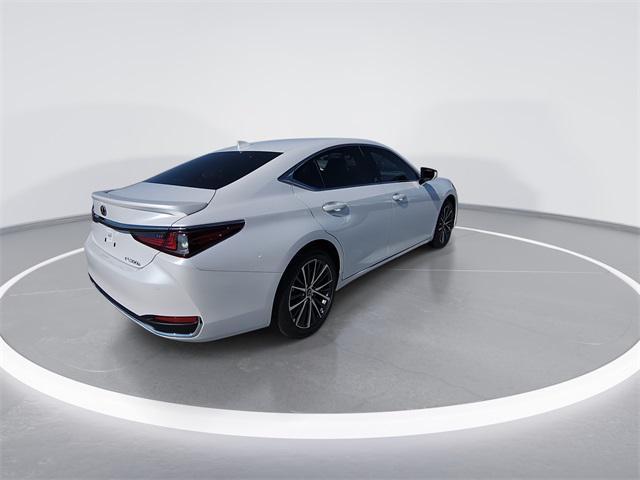 new 2025 Lexus ES 300h car, priced at $51,414