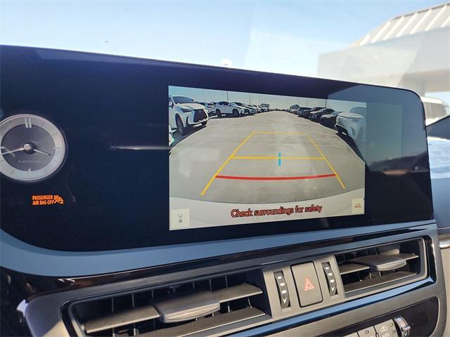 new 2025 Lexus ES 300h car, priced at $51,414