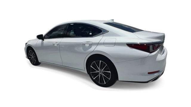 new 2024 Lexus ES 350 car, priced at $48,105