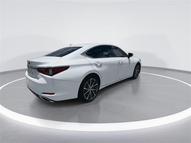 new 2024 Lexus ES 350 car, priced at $48,105