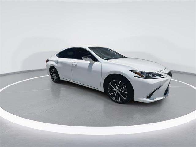 new 2024 Lexus ES 350 car, priced at $48,105