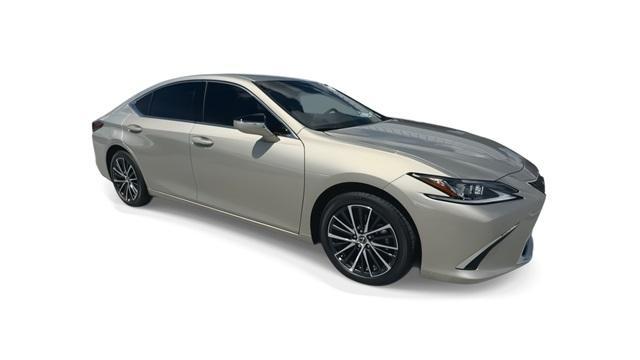 new 2025 Lexus ES 350 car, priced at $48,034