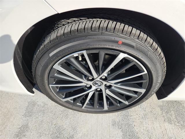 new 2025 Lexus ES 350 car, priced at $50,094