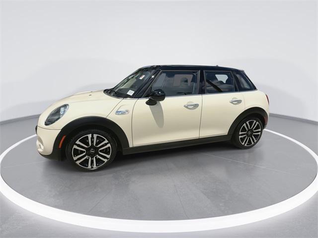 used 2019 MINI Hardtop car, priced at $18,998