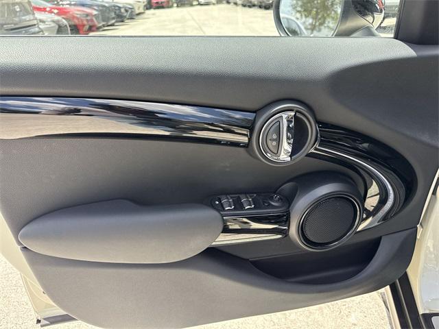 used 2019 MINI Hardtop car, priced at $18,998