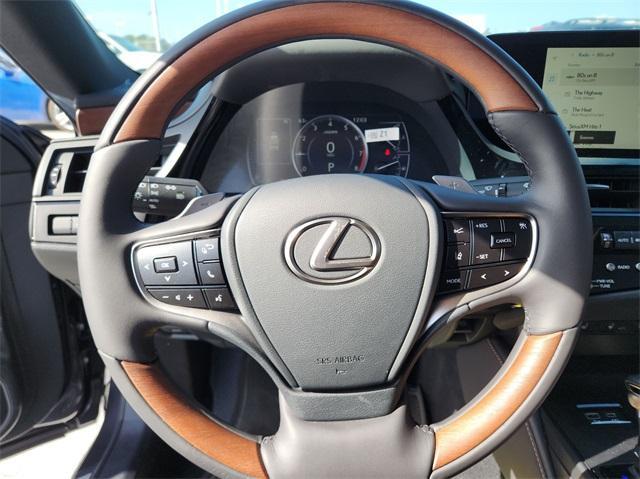 new 2024 Lexus ES 350 car, priced at $52,665