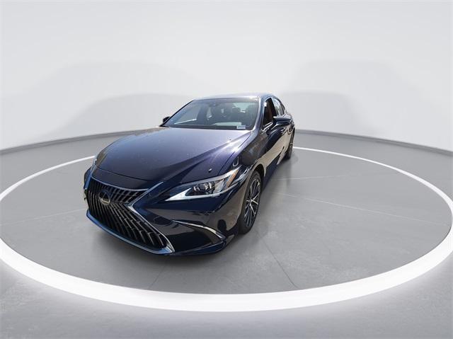 new 2025 Lexus ES 300h car, priced at $50,689