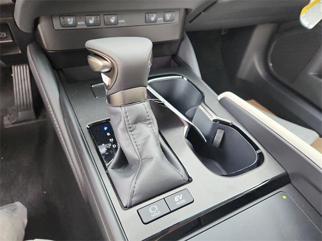 new 2025 Lexus ES 300h car, priced at $51,194