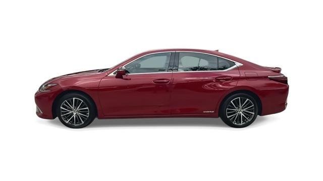 used 2022 Lexus ES 300h car, priced at $37,898