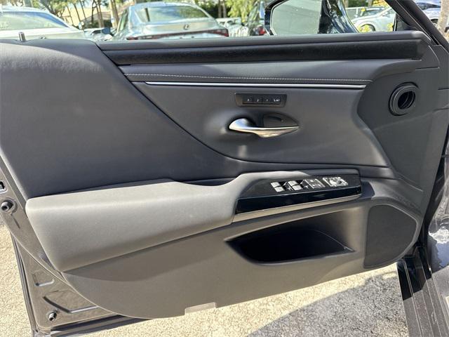 used 2025 Lexus ES 300h car, priced at $43,998