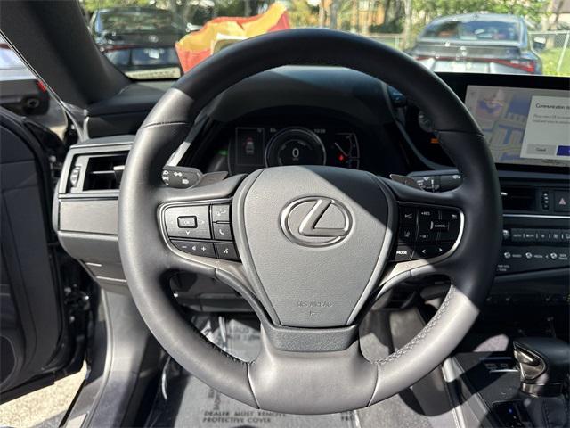 used 2025 Lexus ES 300h car, priced at $43,998