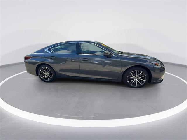 used 2025 Lexus ES 300h car, priced at $43,998