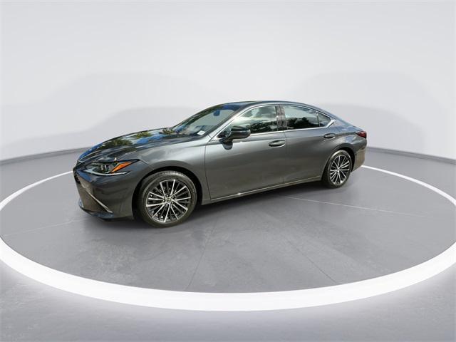 used 2025 Lexus ES 300h car, priced at $43,998