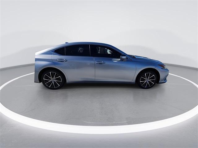 new 2025 Lexus ES 350 car, priced at $48,264