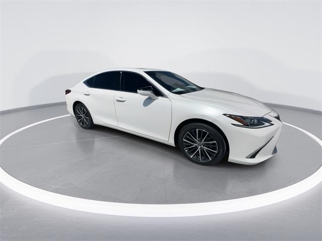 new 2025 Lexus ES 350 car, priced at $48,509