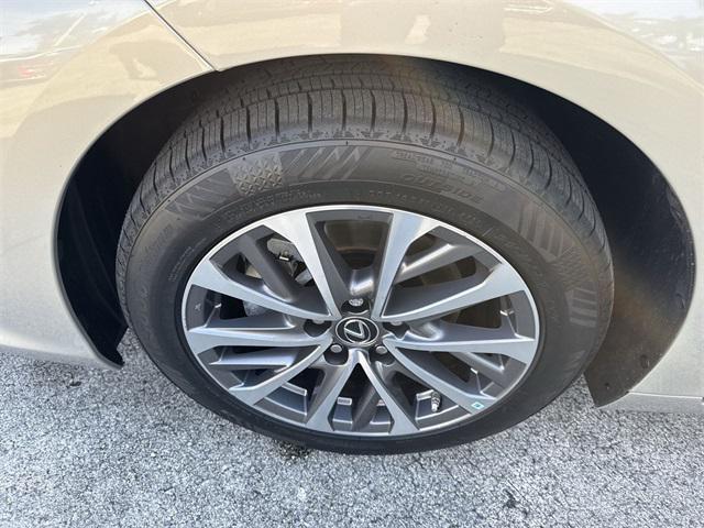 used 2023 Lexus ES 350 car, priced at $35,398