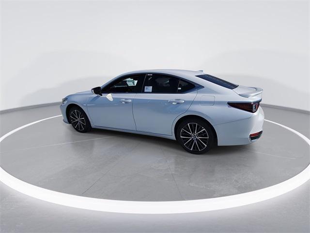 new 2025 Lexus ES 300h car, priced at $51,194
