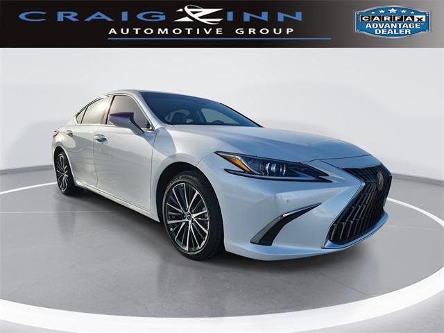 new 2025 Lexus ES 300h car, priced at $51,414