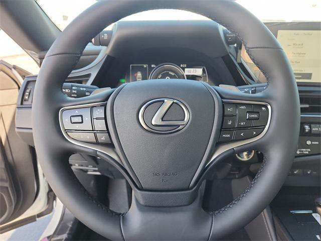 new 2025 Lexus ES 300h car, priced at $51,414