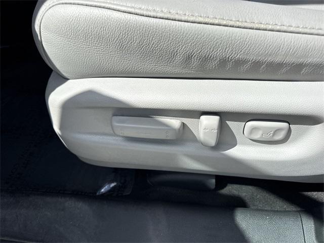 used 2021 Honda Pilot car, priced at $25,498