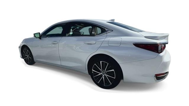 new 2024 Lexus ES 300h car, priced at $51,165