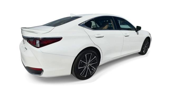 new 2024 Lexus ES 300h car, priced at $51,165