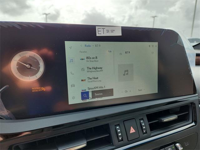 new 2025 Lexus ES 350 car, priced at $48,254