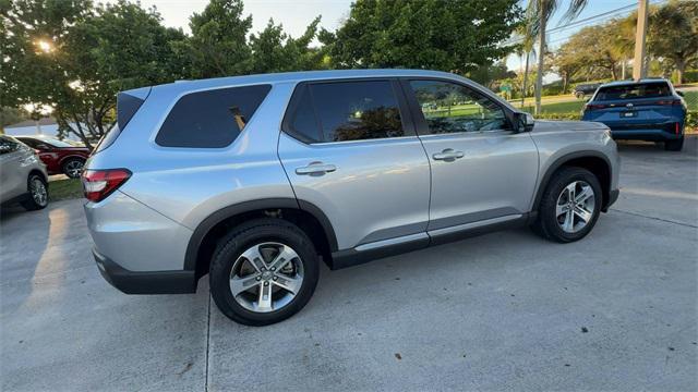 used 2023 Honda Pilot car, priced at $32,998