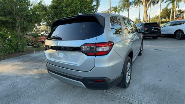 used 2023 Honda Pilot car, priced at $32,998